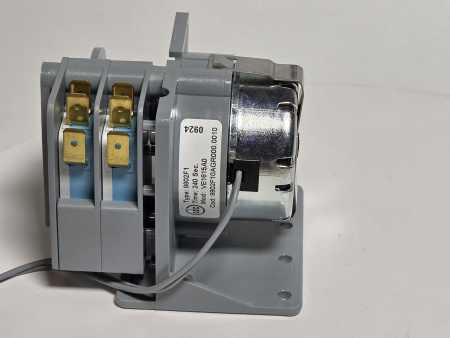 Переключатель реверса двигателя Unox KVE1615A