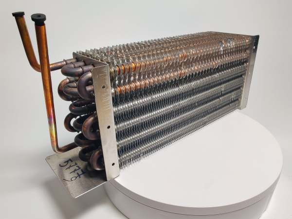 Батарея испарителя CM110, CM114 POLAIR код 2903015d (4х6х300,квадр.)