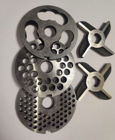 Комплект ножей и решеток к мясорубке МИМ-300 без бурта