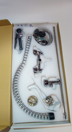 Душирующее устройство с гибким изливом и краном Код R 0102010206 MONOLITH Италия