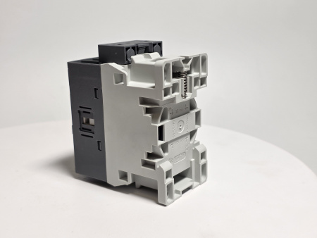 Контактор KVE2000A Unox 50/60Гц 230В 30A 4P магнитный пускатель