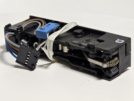 Замок электромагнитный KCR1035A Unox для конвекционной печи XFT / XT