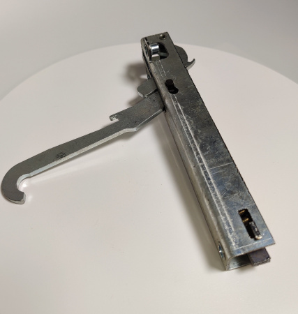 Петля ЭП4-4-02.03.000СБ применяется после 2004г. выпуска арт. 710000002184 (нового образца) "Абат"